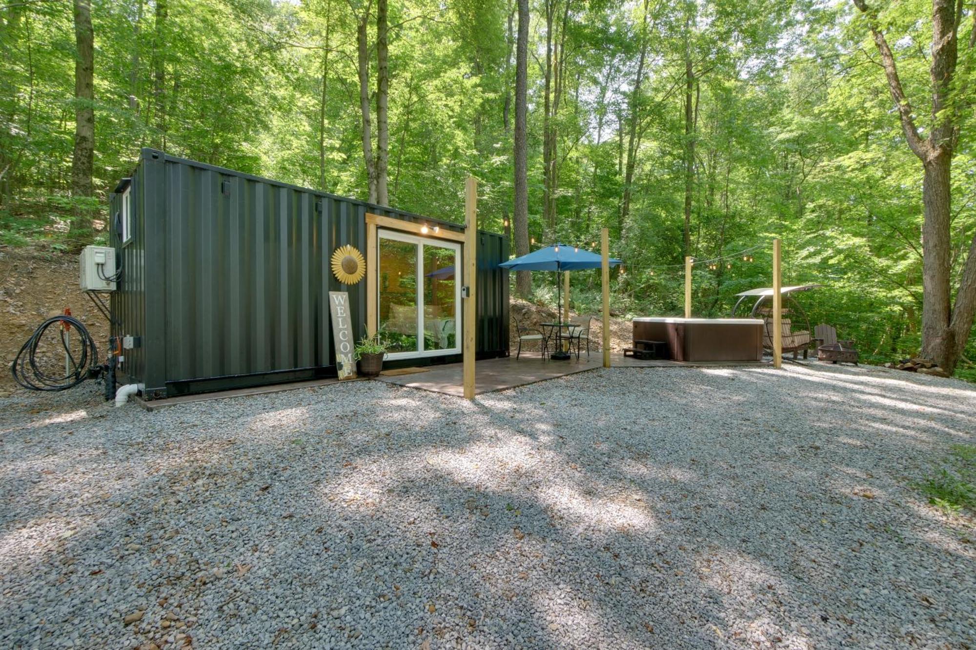 Tiny Home With Hot Tub By Mohican State Park! Loudonville Exterior photo