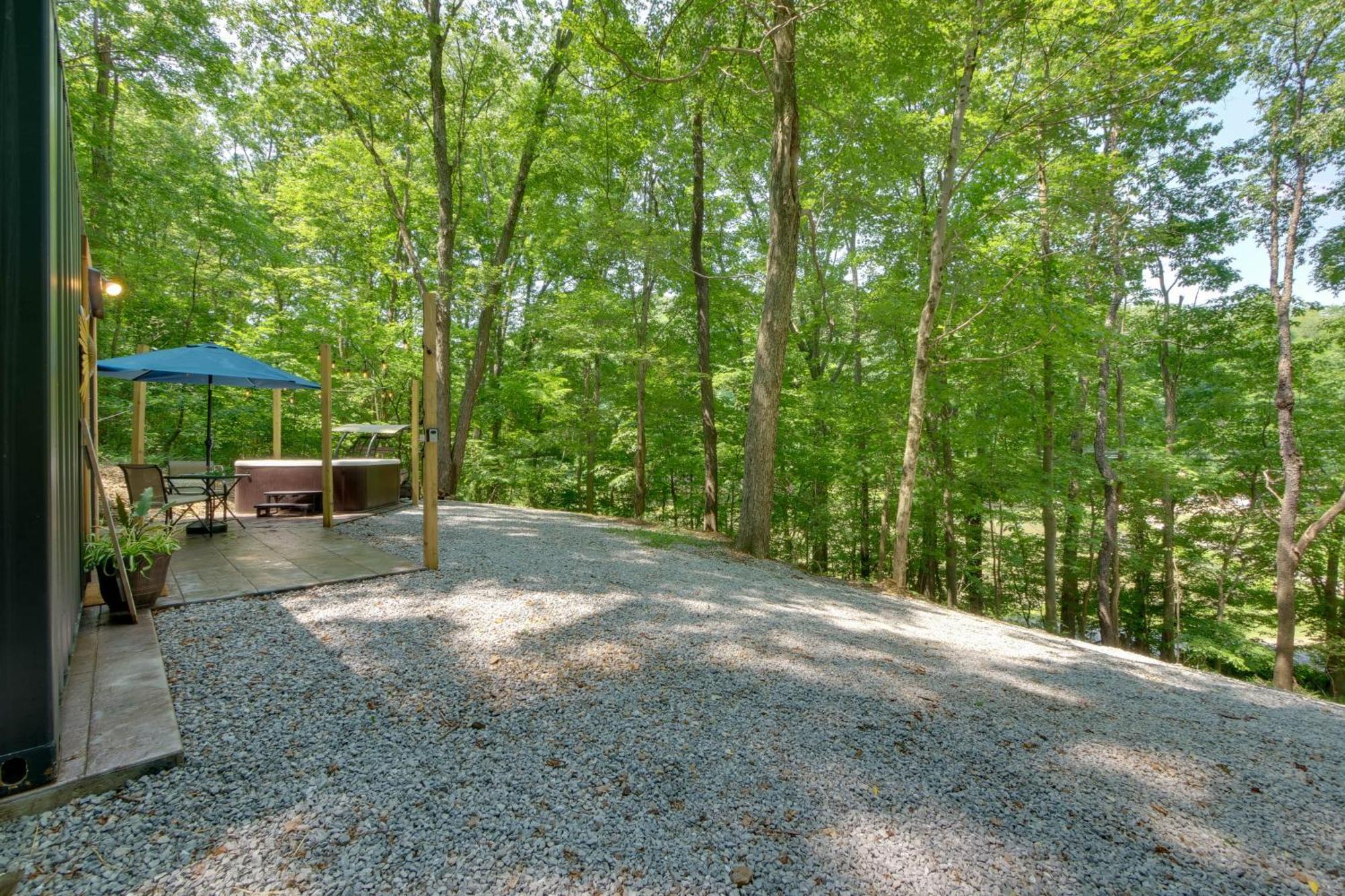 Tiny Home With Hot Tub By Mohican State Park! Loudonville Exterior photo
